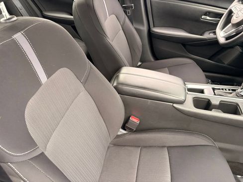 Used 2024 Nissan Sentra SV FWD image 11