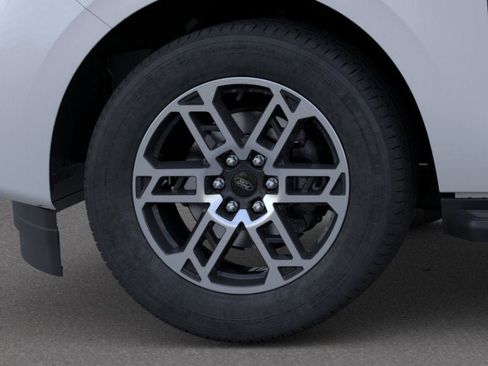 New 2026 Ford Expedition Active image 19