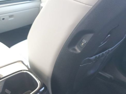 Certified 2025 Kia Telluride S FWD image 12