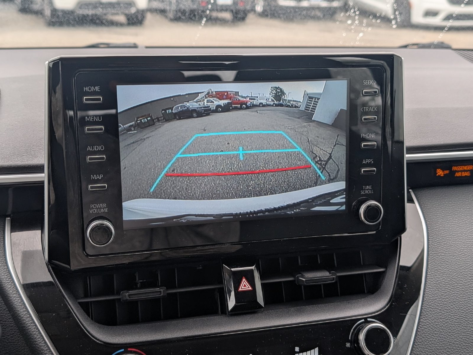 Used 2020 Toyota Corolla LE FWD image 21