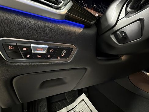 Used 2019 BMW X5 xDrive40i w/ Luxury Seating Package image 19