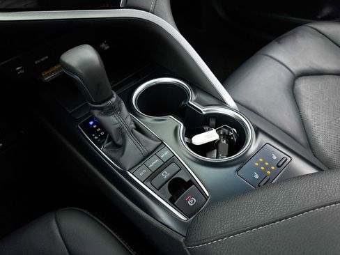 Used 2018 Toyota Camry XSE w/ Audio Package image 29