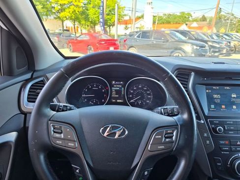 Used 2017 Hyundai Santa Fe Sport FWD image 12