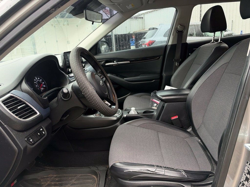 Used 2021 Kia Seltos S AWD/4WD image 4