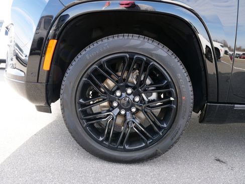 New 2026 Jeep Grand Wagoneer Limited image 10