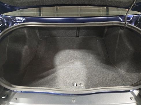 Used 2015 Dodge Challenger SRT Hellcat image 12