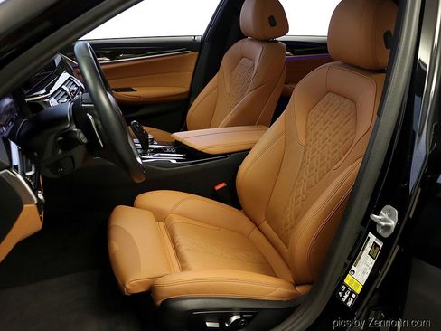 Certified 2023 BMW 530i xDrive w/ Premium Package image 10