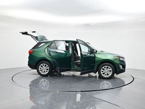 Used 2018 Chevrolet Equinox LS image 50