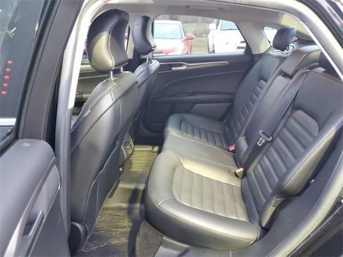 Used 2018 Ford Fusion SE w/ Fusion SE Technology Package image 29