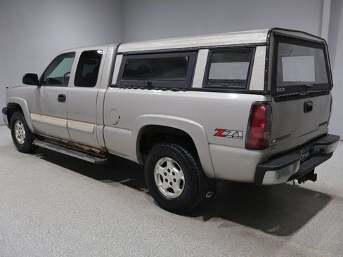 Used 2004 Chevrolet Silverado 1500 4x4 Extended Cab w/ Light Duty Power Package image 5