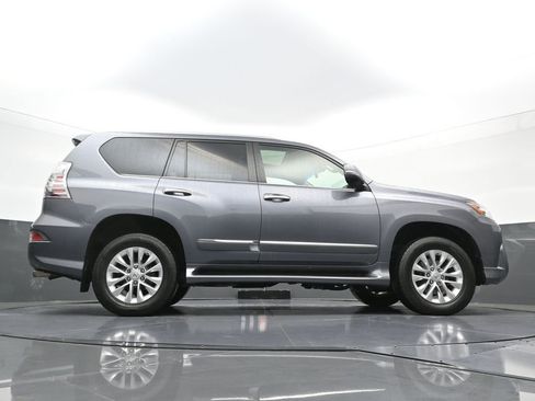 Used 2018 Lexus GX 460 Premium w/ Premium Package AWD/4WD image 27