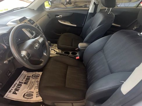 Used 2012 Toyota Corolla S image 19