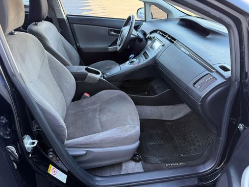 Used 2015 Toyota Prius Two w/ Preferred Accessory Package image 8