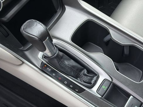 Used 2019 Honda Accord LX image 16