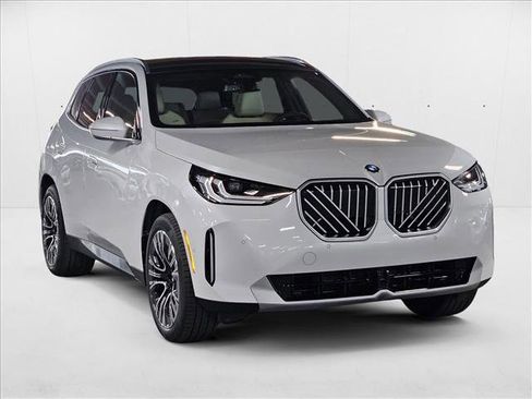 Used 2026 BMW X3 xDrive30 w/ Convenience Package image 3