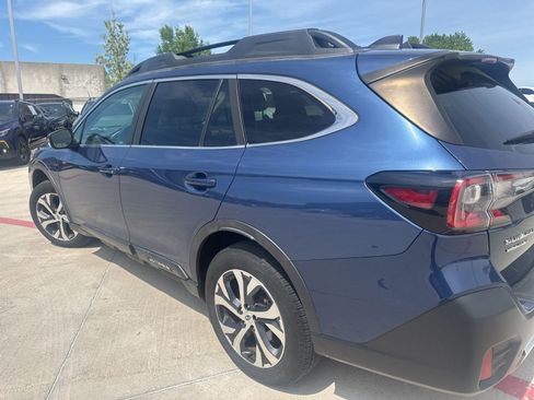 Used 2021 Subaru Outback Limited image 18