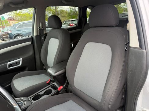 Used 2012 Chevrolet Captiva Sport LT FWD image 15