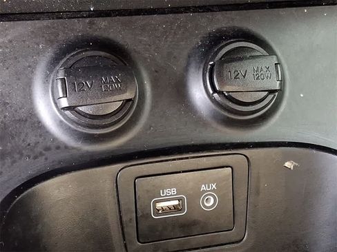 Used 2018 Hyundai Santa Fe Sport image 23