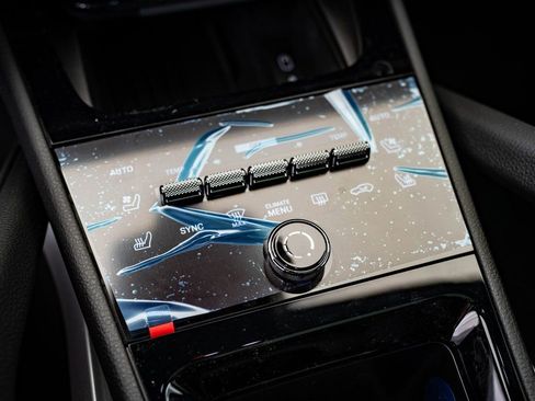 New 2026 Porsche Cayenne S image 38