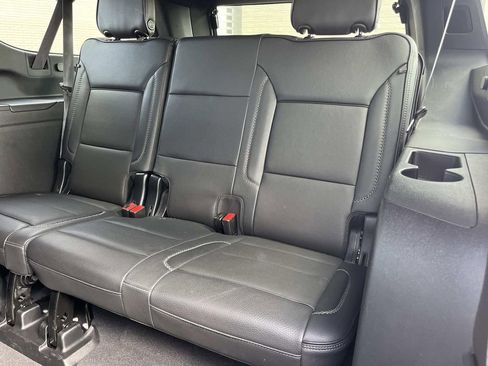 Used 2023 GMC Yukon XL Denali image 19
