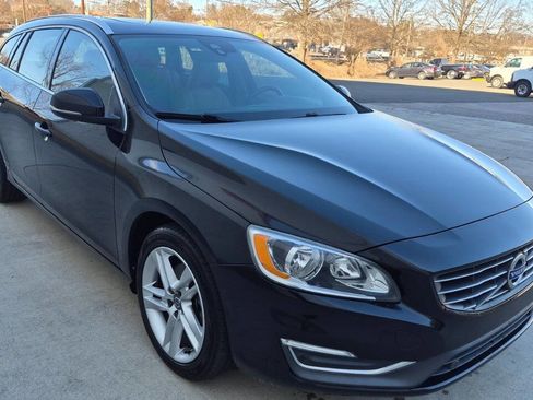 Used 2015 Volvo V60 T5 Premier image 9