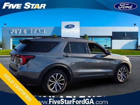Certified 2025 Ford Explorer ST-Line AWD/4WD image 8