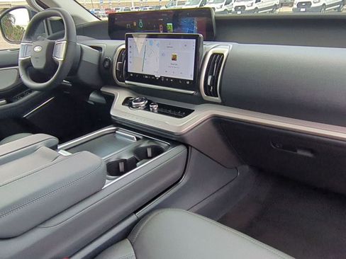 New 2026 Ford Expedition Active RWD image 35
