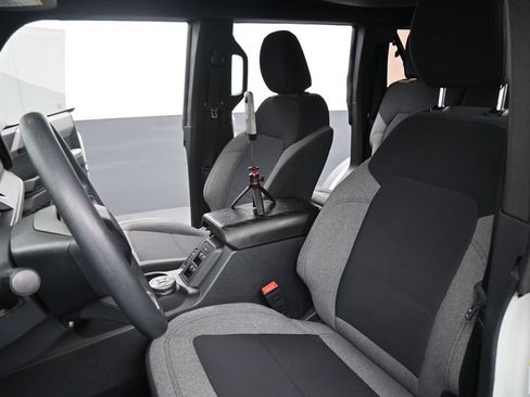 Used 2022 Ford Bronco 4-Door w/ Sasquatch Package AWD/4WD image 19