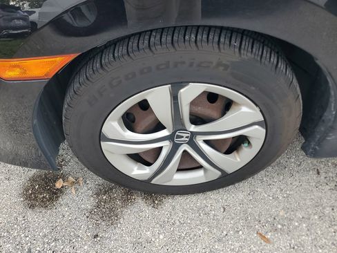 Used 2016 Honda Civic LX image 4