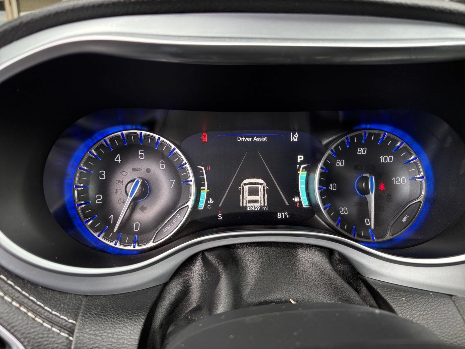 Used 2025 Chrysler Pacifica Limited FWD image 44