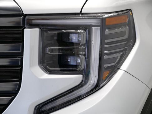 Used 2022 GMC Sierra 1500 AT4 w/ AT4 Preferred Package image 20