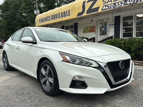 Used 2019 Nissan Altima 2.5 SV FWD image 1