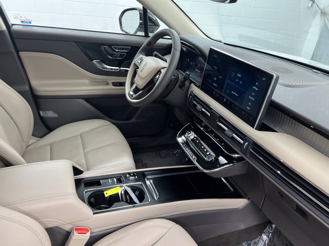 Used 2023 Lincoln Corsair AWD w/ Equipment Group 101A image 25