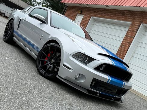 Used 2014 Ford Mustang Shelby GT500 w/ Equipment Group 821A RWD image 30