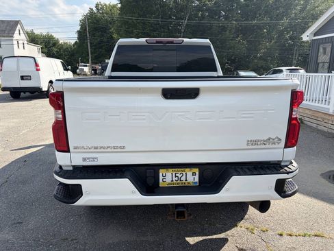 Used 2021 Chevrolet Silverado 2500 High Country w/ Z71 Off-Road Package AWD/4WD image 10