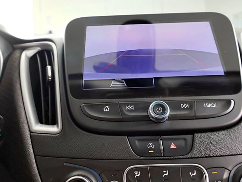 Used 2022 Chevrolet Malibu LT image 31