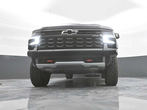 Used 2022 Chevrolet Silverado 1500 ZR2 w/ Technology Package AWD/4WD image 43