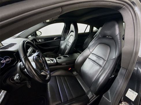Used 2020 Porsche Panamera 4 image 12