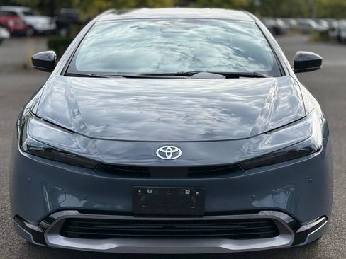 Used 2026 Toyota Prius XLE AWD/4WD image 8