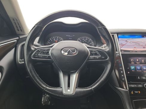 Used 2018 INFINITI Q50 Luxe w/ Essential Package (3.0T Luxe) image 12