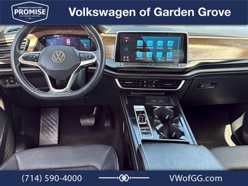 Used 2024 Volkswagen Atlas SE w/ Panoramic Sunroof Package FWD image 26