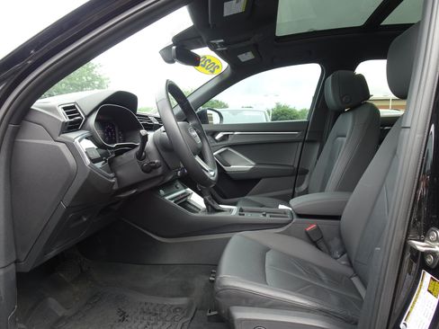 Used 2020 Audi Q3 2.0T Premium Plus w/ Premium Plus Package AWD/4WD image 9
