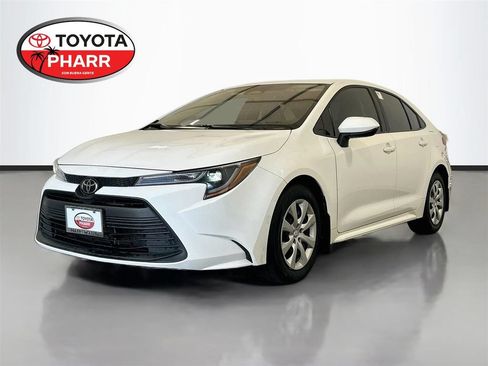 Used 2025 Toyota Corolla LE FWD image 1