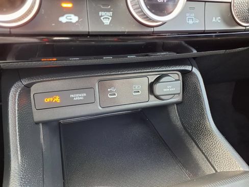 Used 2025 Honda Civic Sport image 12