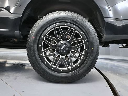 Used 2022 Ford F150 Lariat w/ Equipment Group 502A High image 16