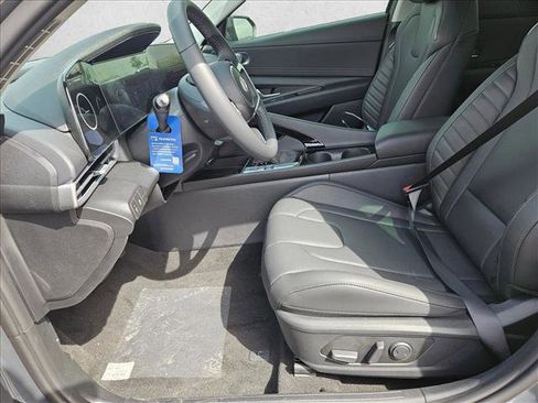 New 2026 Hyundai Elantra Limited FWD image 4
