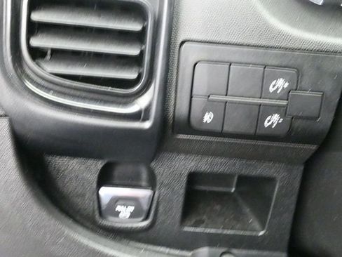 Used 2025 RAM ProMaster 2500 w/ Convenience Group image 22