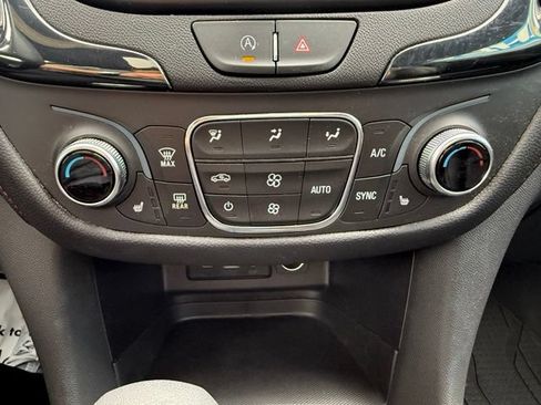 Used 2024 Chevrolet Equinox RS w/ RS Leather Package AWD/4WD image 26
