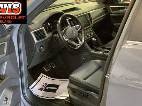 Used 2020 Volkswagen Atlas Cross Sport SE w/ Panoramic Sunroof Package AWD/4WD image 12