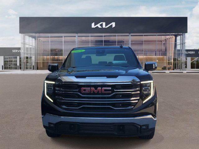 Used 2025 GMC Sierra 1500 SLT AWD/4WD image 2